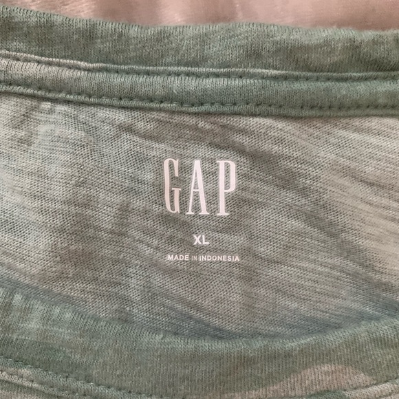 GAP size XL camouflage tee EUC - Picture 4 of 7